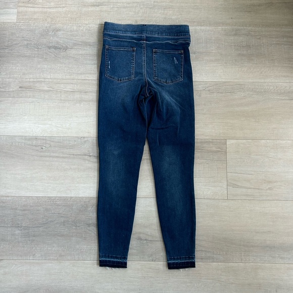 NWT SPANX Women's Ankle Skinny distressed skinny jeans, medium wash - Picture 10 of 10